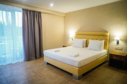 Amza Park Hotel