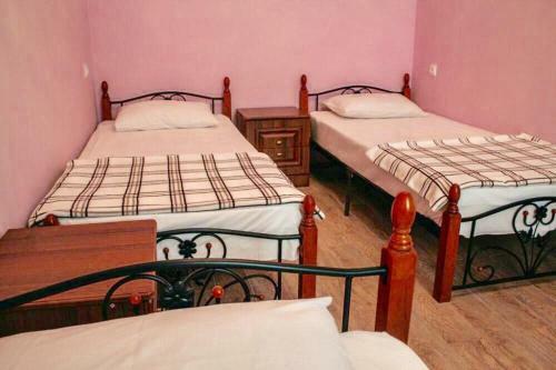 Hostal Anna-saria Guest House