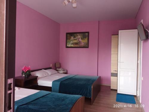 Hostal ???????