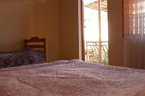 Hostal ?-??????
