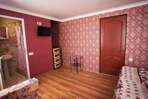 Hostal ????????