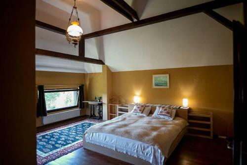 Countryside Retreat In Cosy House