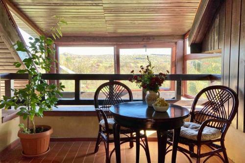 Countryside Retreat In Cosy House