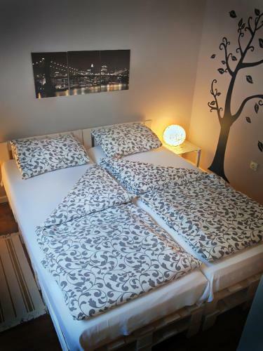 Banshill Apartment
