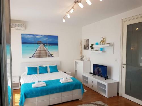 True Blue Apartment Belvile