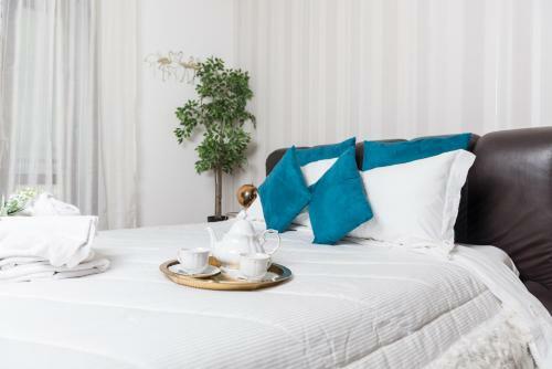 Bed & Breakfast Suite Room