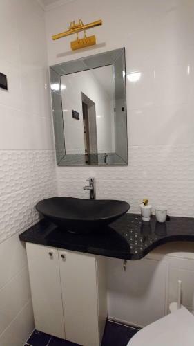 Elen White Apartment