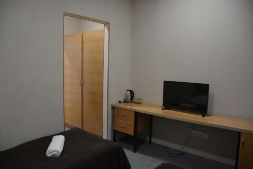Hotel Night & Theater