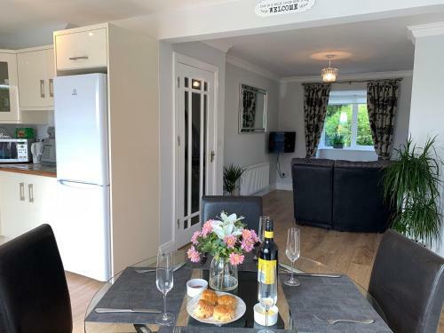 Two Bedroom Town House Beside The River Barrow
