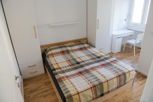 Puzzle Apartment