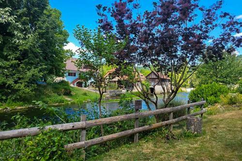 Hotel Krka River Lodge