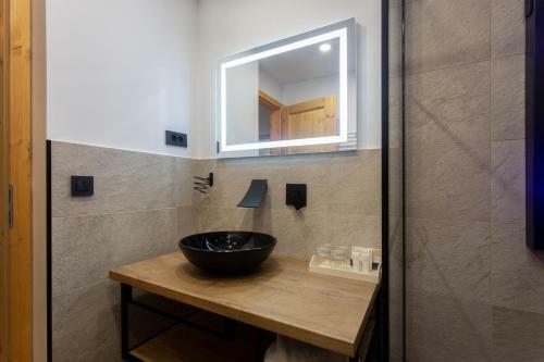 Honey Apartments