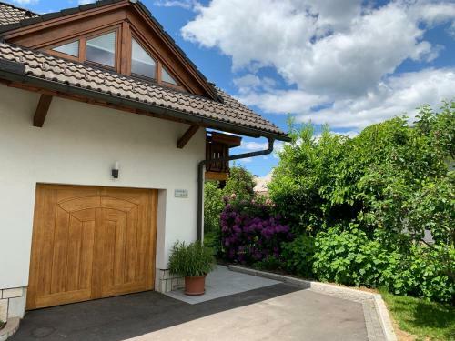 Lusht'n Apartma