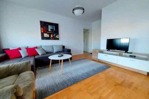 Apartment 13c