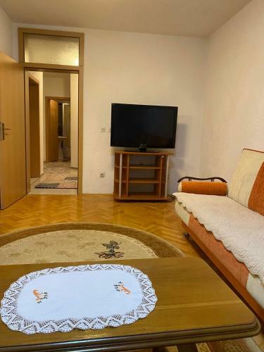 Sunny Hill Apartment Near Royal Mall