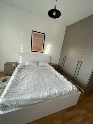 Central Luxury Apartment