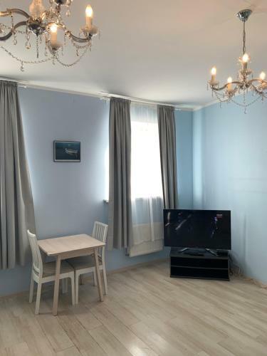 Riverside Promenade Apartment