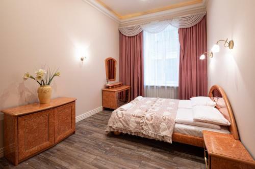 Old Riga 2 Bedroom Vecpilsetas Street Apartment