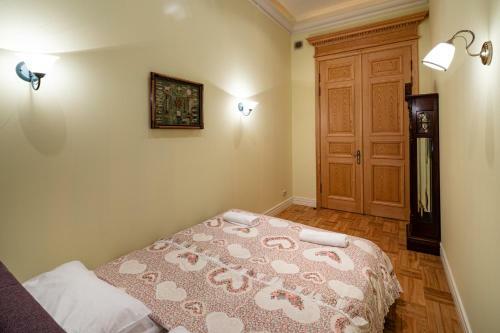 Old Riga 2 Bedroom Vecpilsetas Street Apartment