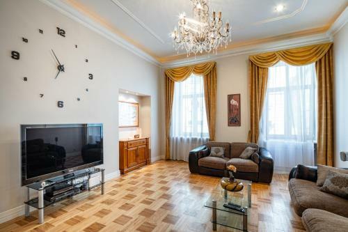 Old Riga 2 Bedroom Vecpilsetas Street Apartment