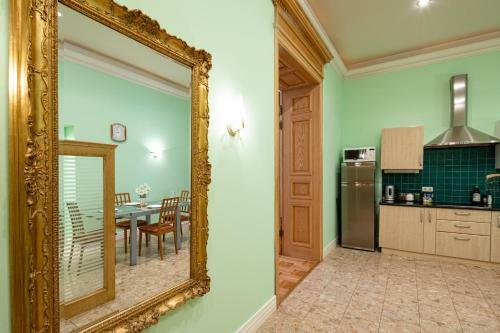 Old Riga 2 Bedroom Vecpilsetas Street Apartment