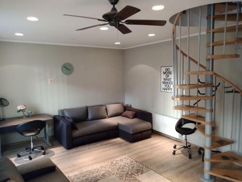 Family Or Group Apartment In Green Center