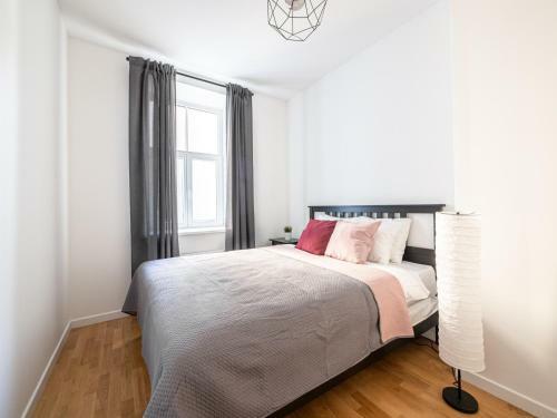 Charming Baron's Residence Apartment