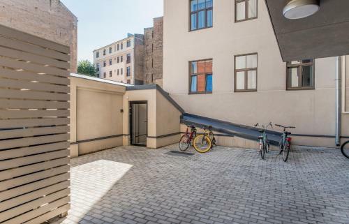 Apartamento Cozy Modern Studio In City Centre & Queensize Bed