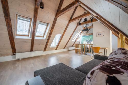 Cozy Family Old Town Apartment - Dream Location