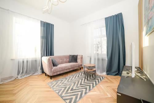 S22 Apartments