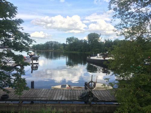 Triada Apartament Near The Park And River Daugava
