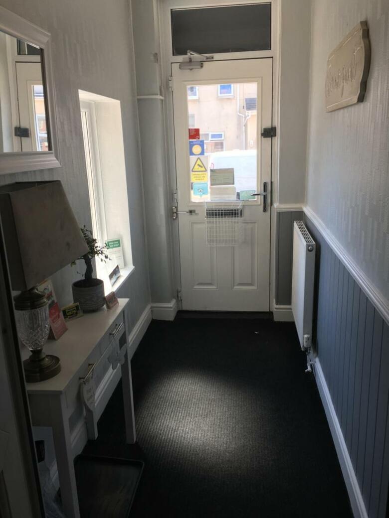 Hostal Glenheath Hotel