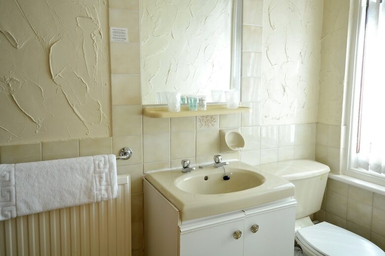 Royal Oakwell Hotel