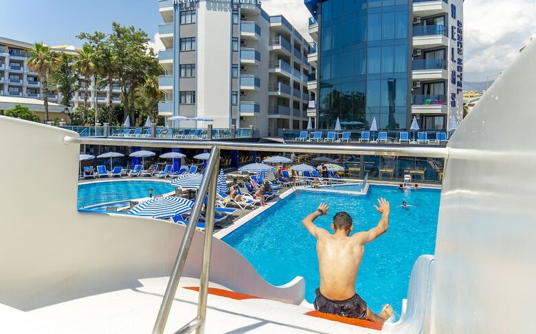 Relax Beach Hotel