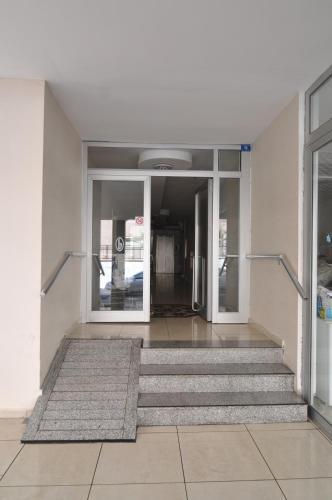 Best House Apart 1