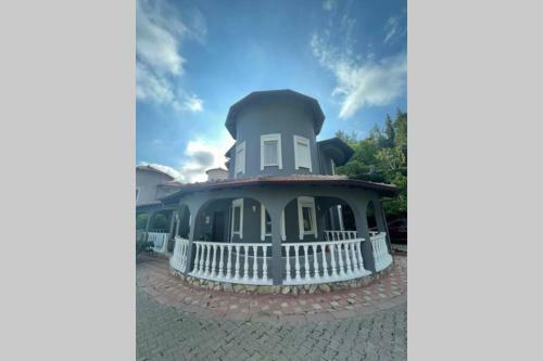 Alanya Bektas Seaview 3+1 For Rent Villa