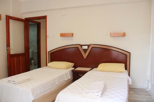 Luxor Apartments