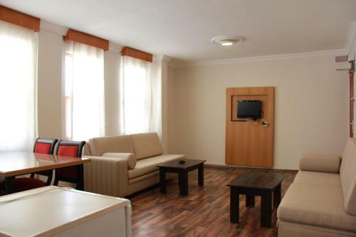 Luxor Apartments