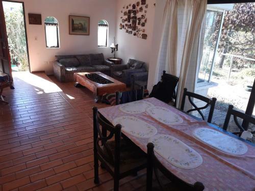 Amplia Casa Familiar. Algarrobo. El Canelo