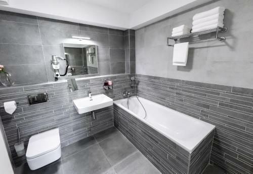 Bed & Breakfast More Than Hotel & Accommodation
