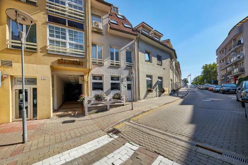 Pineapple Apartment