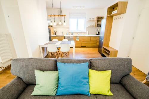 Comfort City Center Apartment By Kovee