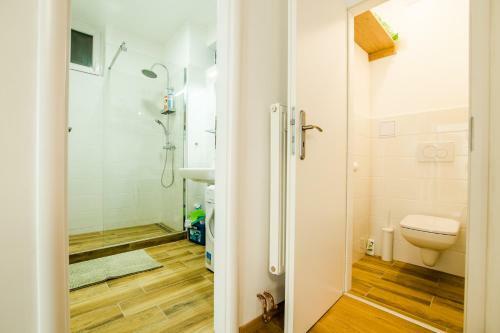 Comfort City Center Apartment By Kovee