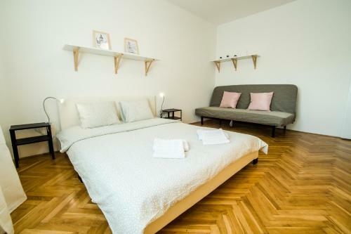 Comfort City Center Apartment By Kovee