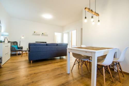 Comfort City Center Apartment By Kovee