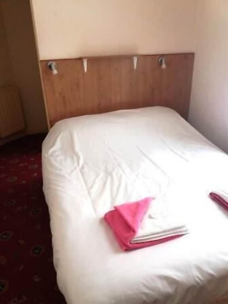 Hostal Cavendish Hotel