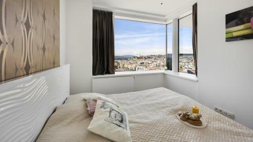 Apartamento Panorama - Sunset And Castle View, 22nd Floor, Garage, AC