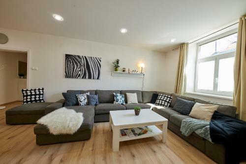 Le Monde Apartment Bratislava - Amazing 5bdr In Downtown