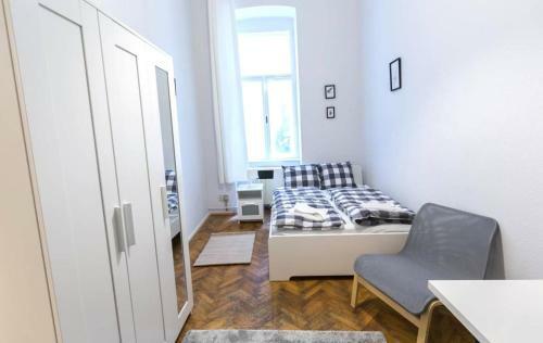 Hostal Cornerstone Visit