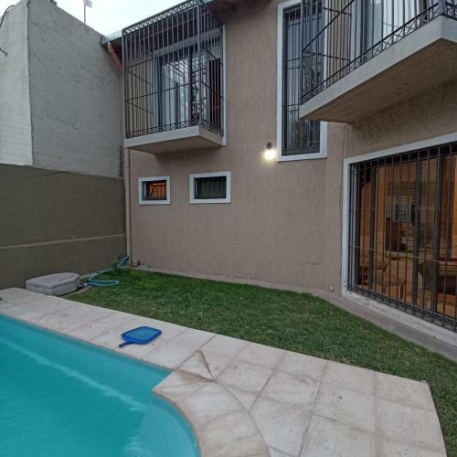 Casa Grande Con Pileta